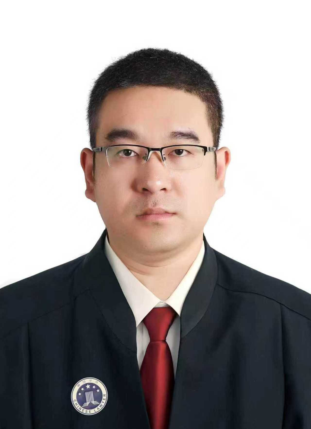 张伯文律师